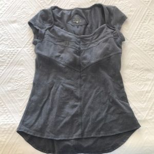 Prana tee with built-in bra